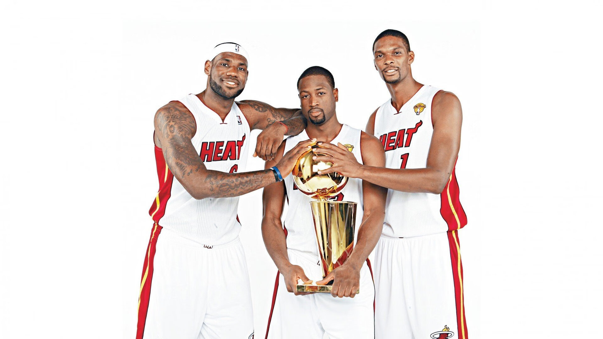 乐鱼-勇士队豪取17连胜，继续领跑联盟，勇士队集锦